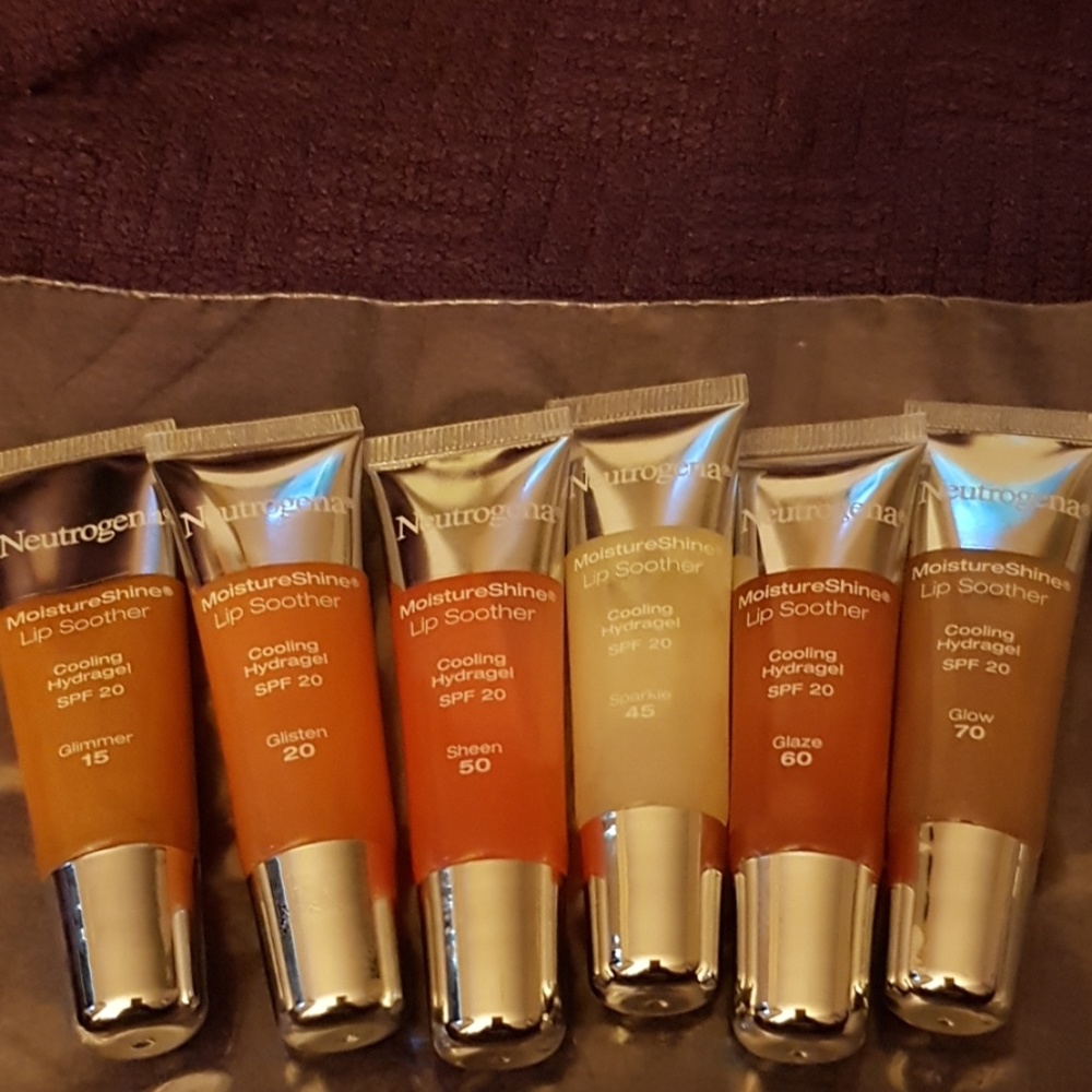SOLD Neutrogena MoistireShine Lip Soother Gloss x8